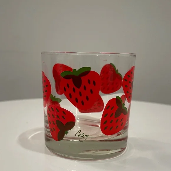 Colony Glass Strawberry-Patterned Tumblers - Picture 9 of 10